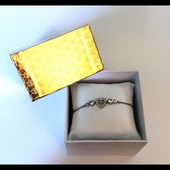 Authentic Michael Kors Silver Pave Heart Bracelet - Picture 5 of 6